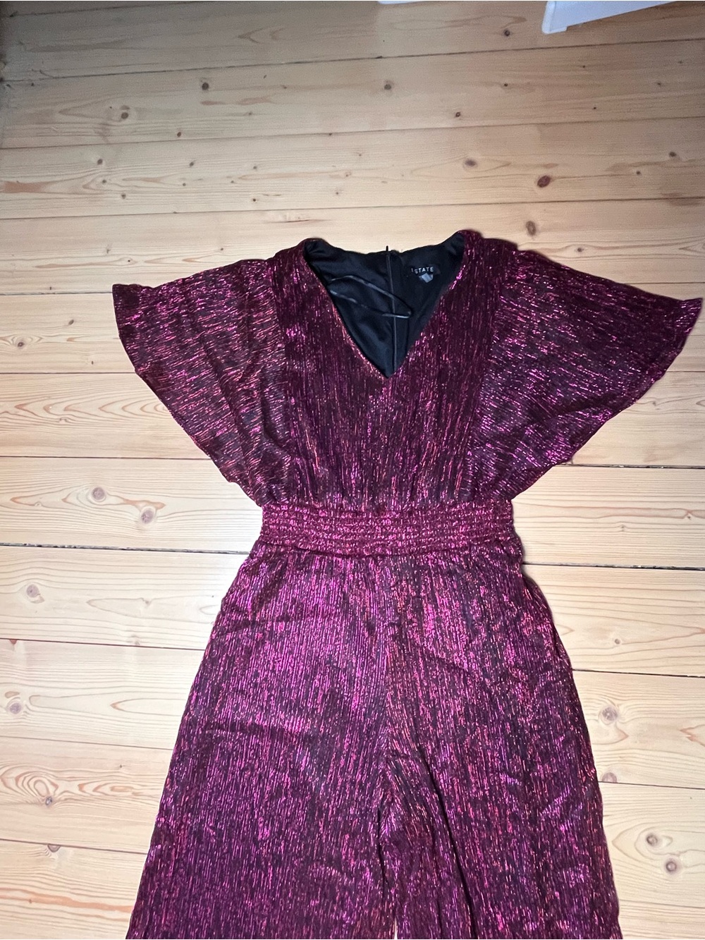 1.STATE Metallic Wine Burgundy Wide Leg Jumpsuit Flutter Sleeve - Picture 2 of 6